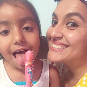 Meet your Posher, Claudia